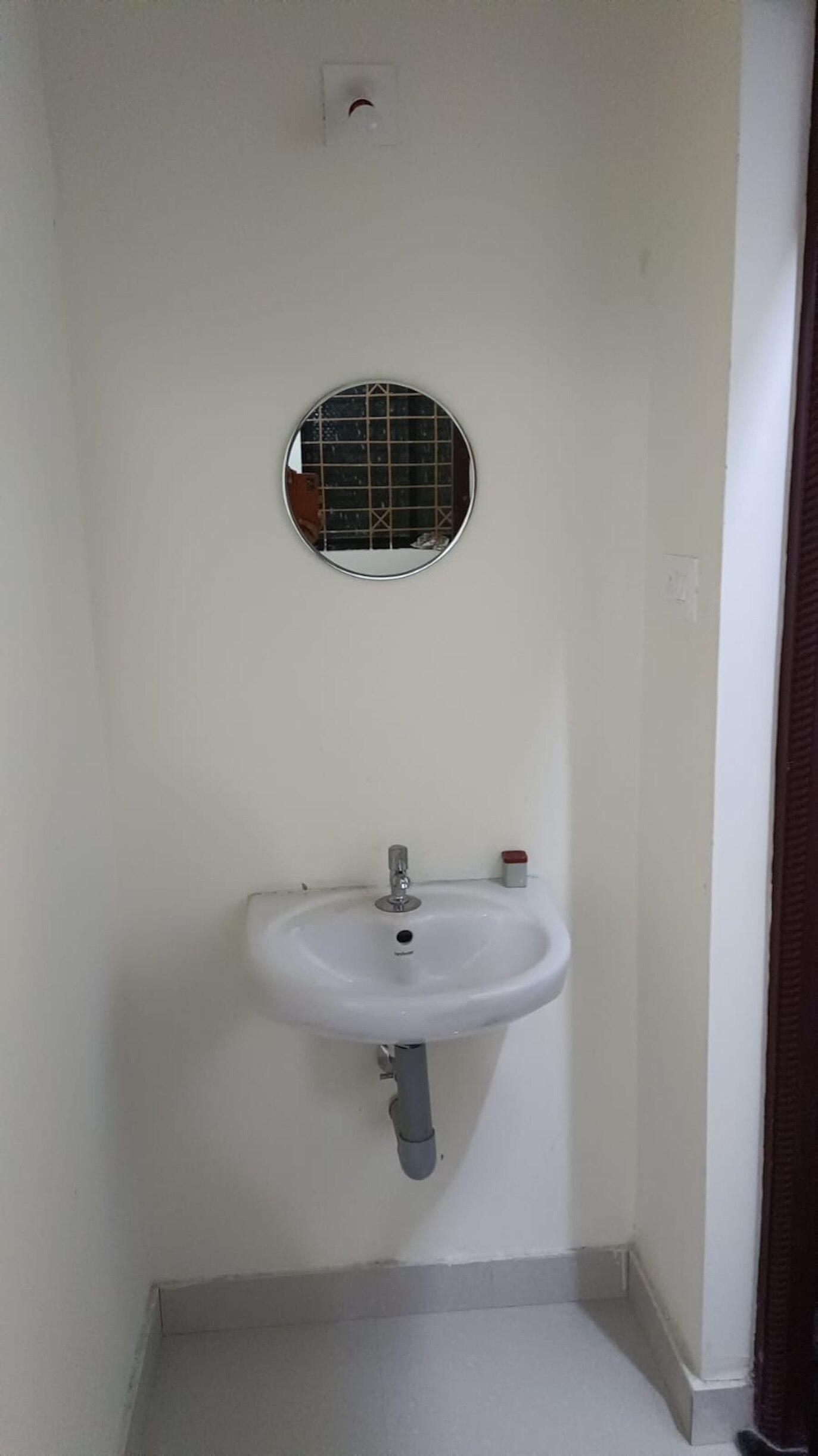 1BHK - Comfort Cove 403 - Tap to explore photos