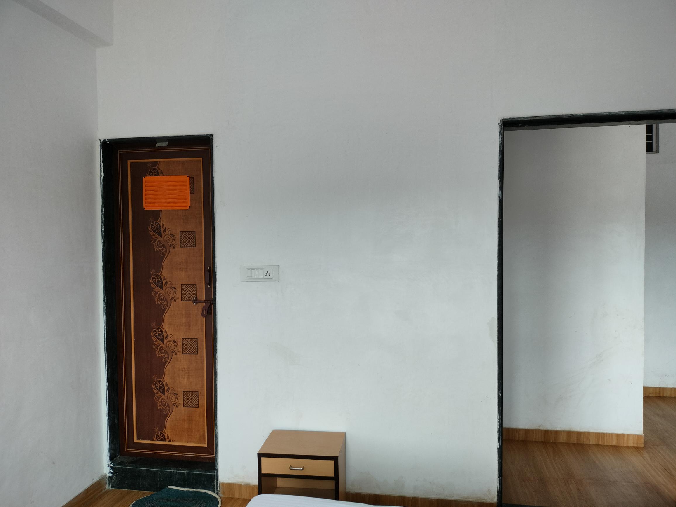 Hotel Shree Krishnam - Tap to explore photos