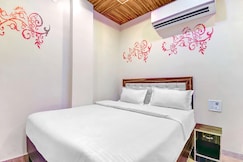 Hotel O by OYO International Guest House, Delhi