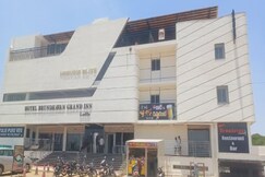 Hotel Brundavan Grand Inn, Dhone