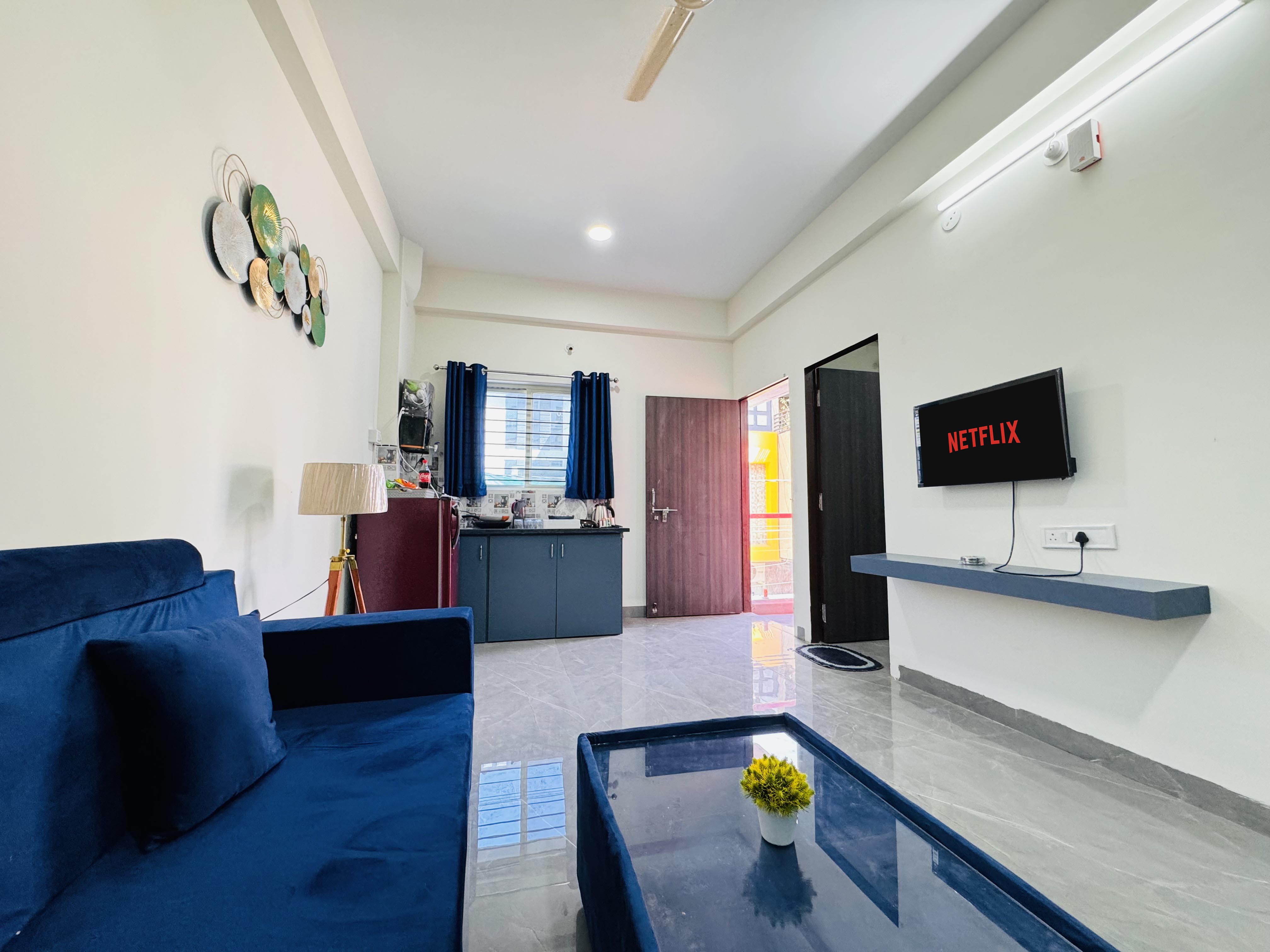 Home Escape 2BHK Aparment Near Bombay Hospital - Tap to explore photos
