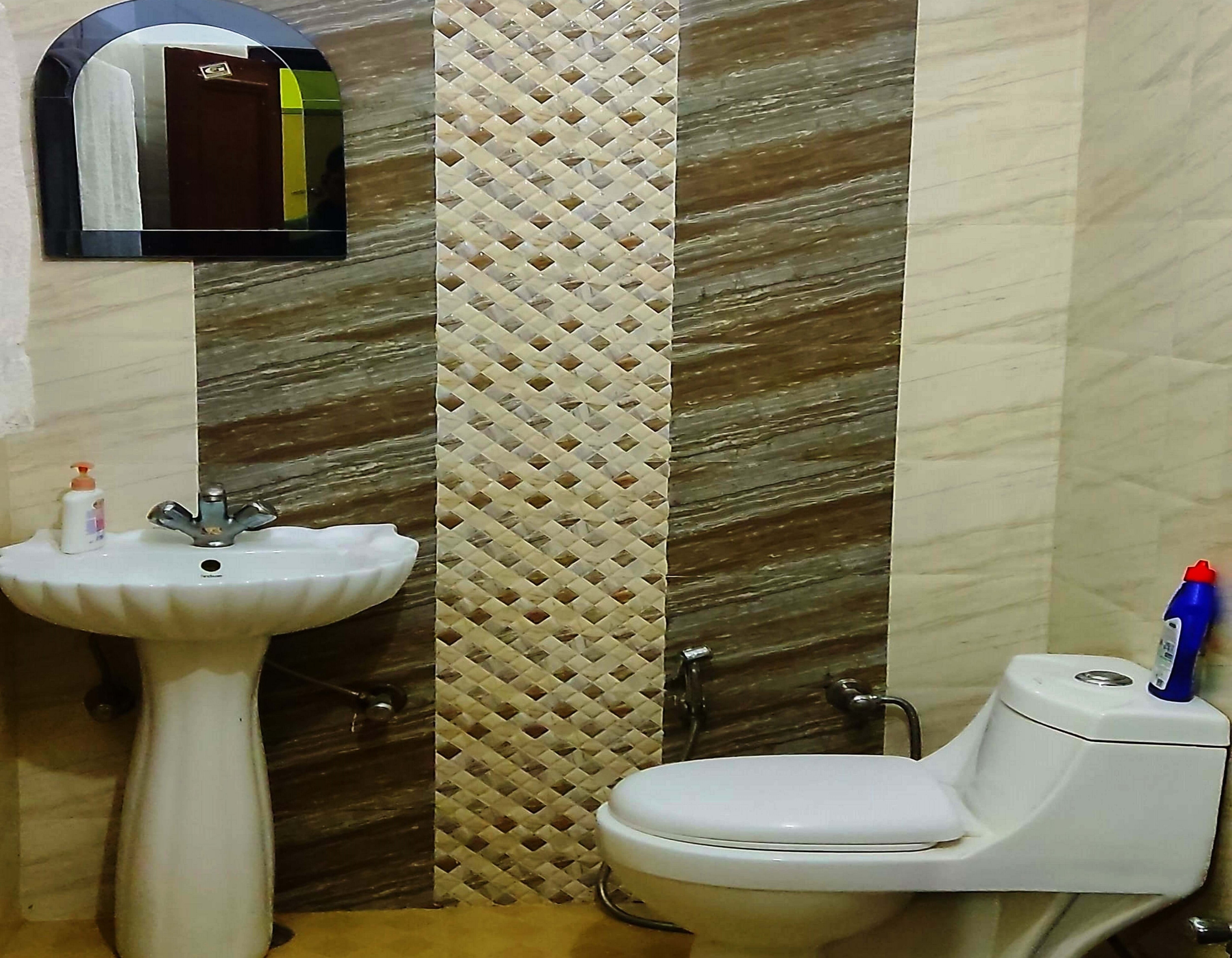 Saket Homestay - Tap to explore photos