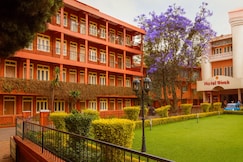 HOTEL VIVEK, Coonoor