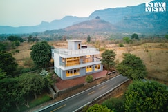 Palazzo in the Mountain by VEO - Part of StayVista, Murbad