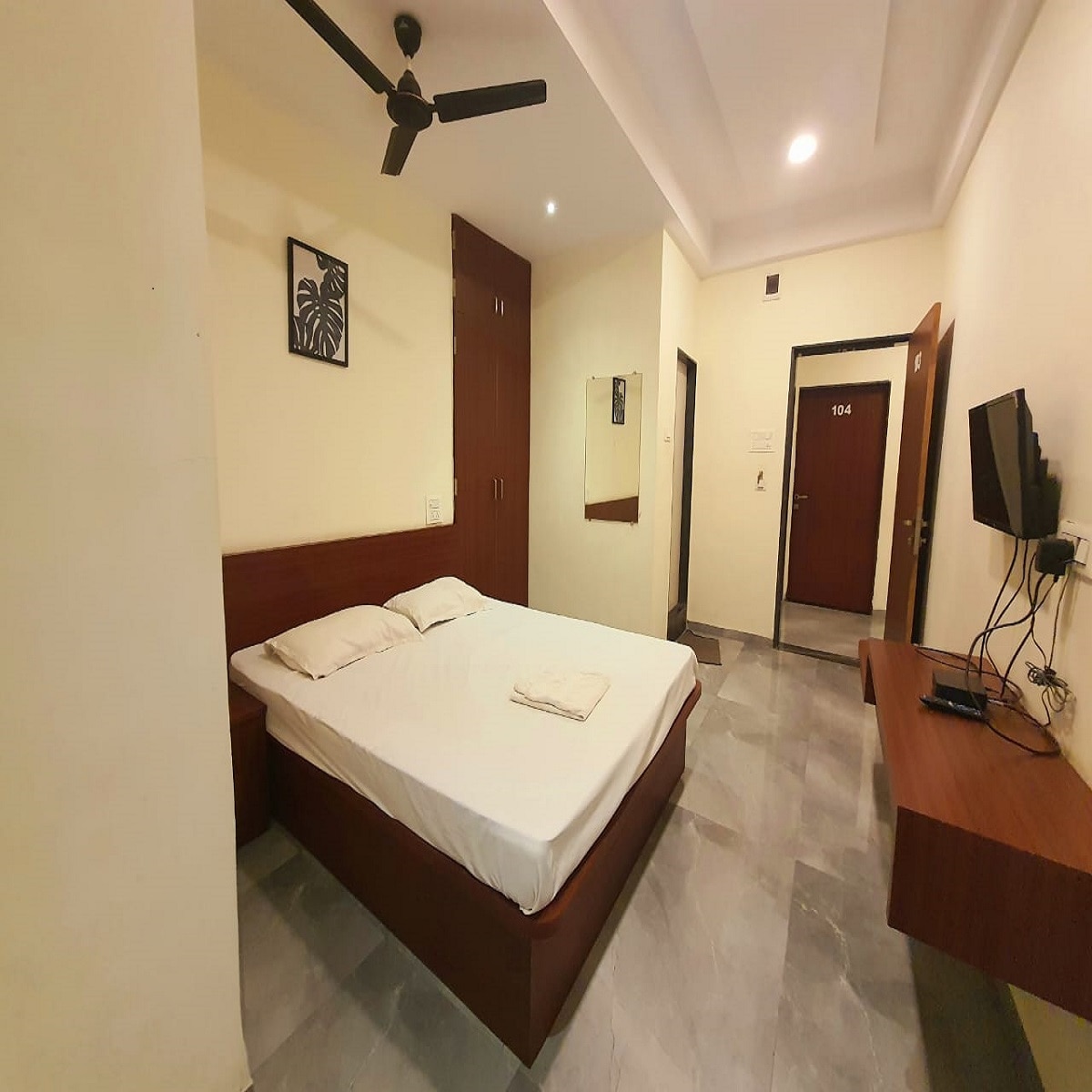 Deluxe Non AC Room 1