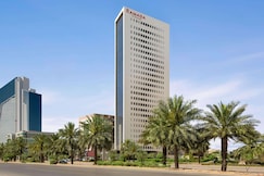 فندق رامادا من ويندام، الرياض، طريق الملك فهد, الرياض