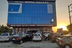 HOTEL ROYAL GALAXY By WB Inn, Chhata