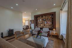 Alaya Stays SnowPeak 3 BHK Villa With Hill Views, Binsar