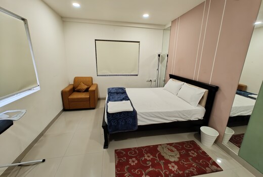 B S Home's