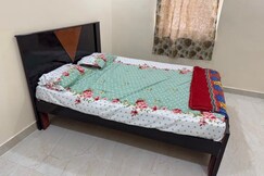 M stay inn, Dhone