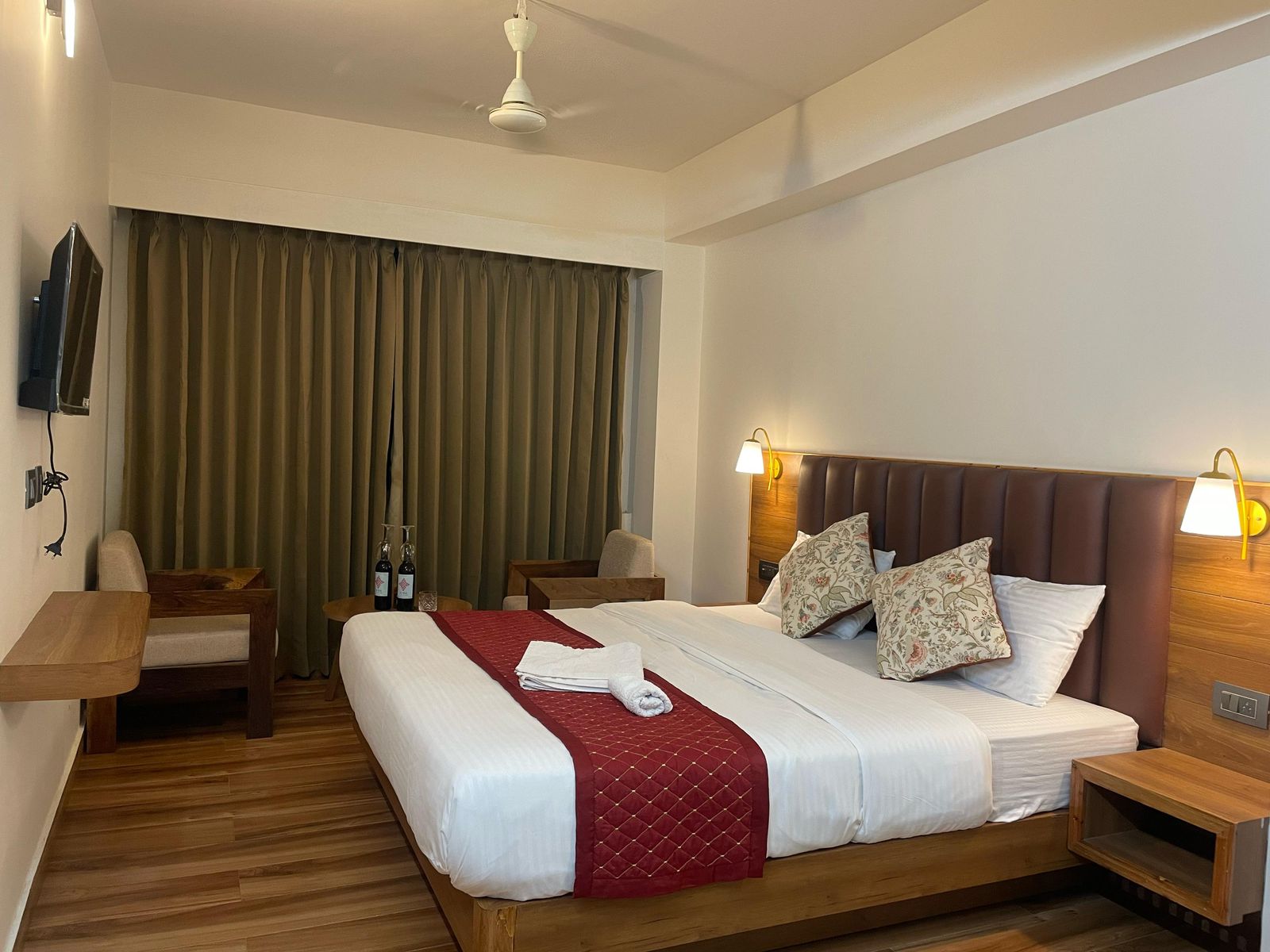 Hotel Lumsey Inn Sikkim - Tap to explore photos
