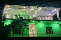 The white peak home stay, Ranikhet