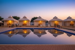 Sunrise Desert Resort with Swimming Pool