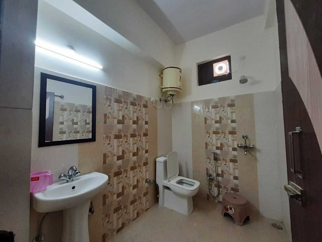 Hotel O Sadhna Holiday Home - Tap to explore photos