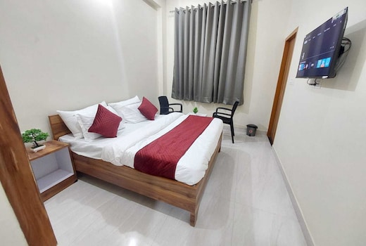 Hotel O 24 7 living