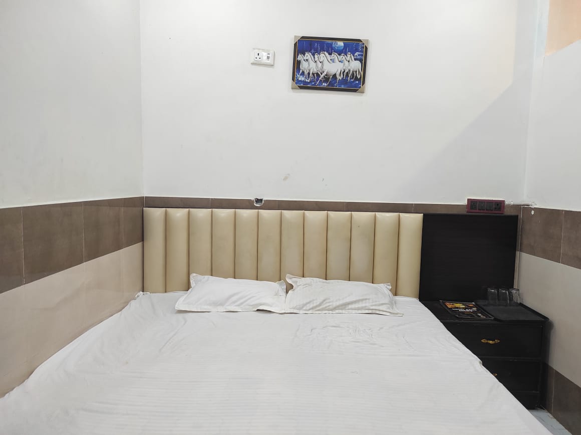 Hotel Sahu Rooms Ayodhya - Tap to explore photos