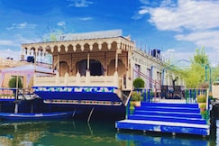 Houseboat New Cherry Ripe, Srinagar