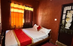Mudhouse   ( 4 rooms )