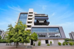 Super Townhouse Chandlodiya Railway Station Road Formerly NY, Gandhinagar