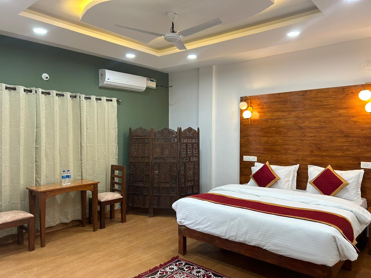 4BHK White Villa with Shared Pool by BlackBuck - Tap to explore photos