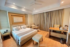 Luxotic Stays Gurgaon - Bathtub Rooms, Gurgaon