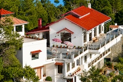 ECKO Woodsvilla Resort, Ranikhet