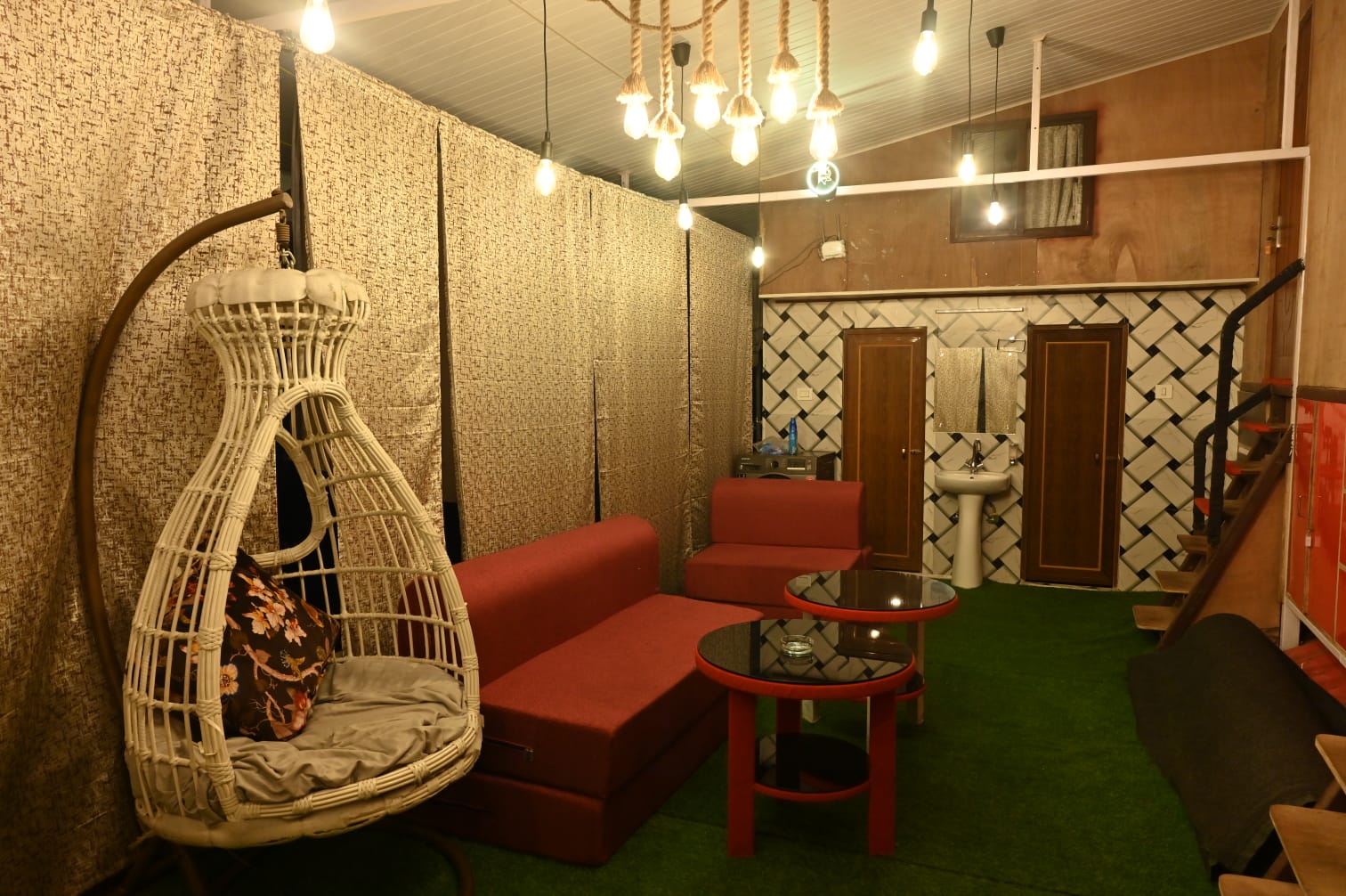 Zingo Homestay - Tap to explore photos