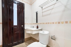 Collection O District 10 Near Van Hanh Hospital Formerly Lan Rung Hotel, Ho Chi Minh City