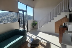 The Neelam Vista, Mukteshwar