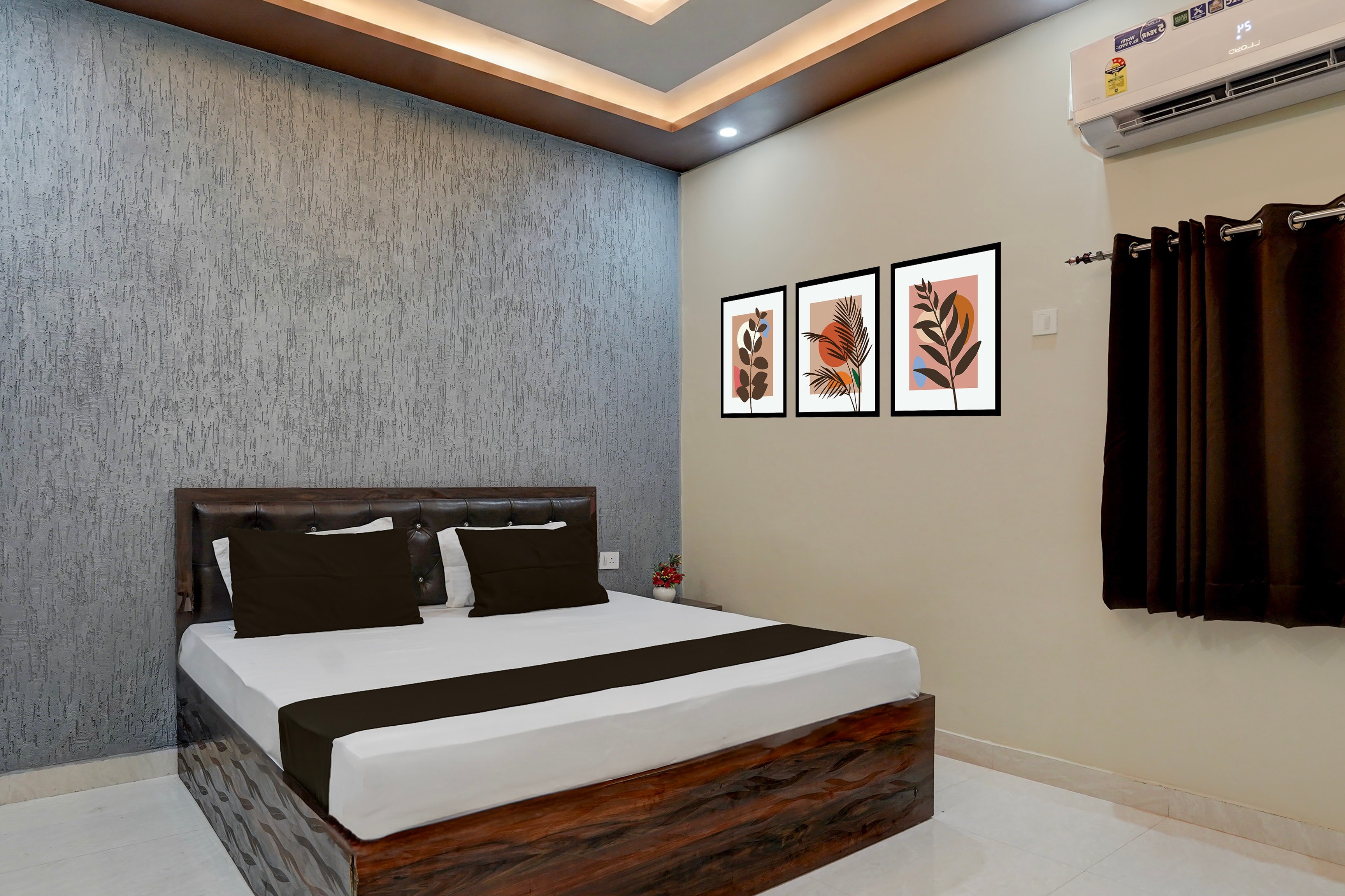 Hotel O The SHIVAAAY RESIDENCY - Tap to explore photos
