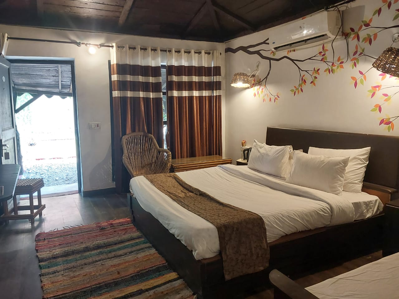 Corbett Soho Resort - Tap to explore photos