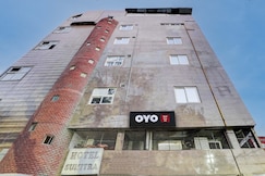 Hotel O The Royal Palace, Lucknow