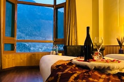 Hotel Meadows (2min drive from Mall Road) Manali, Manali