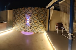 Commute Easy Family friendly Private Jacuzzi, Lonavala