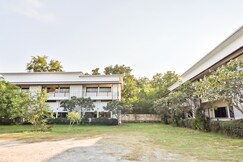 Vaccinated Staff - OYO 421 Dnk Baan Suan, Muang Lamphun