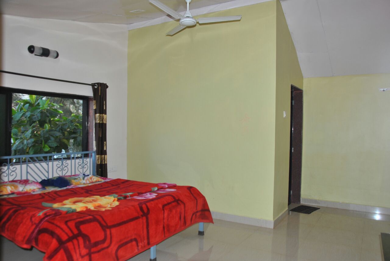 Kinara Agro Tourism | Rooms & Caretaker - Tap to explore photos