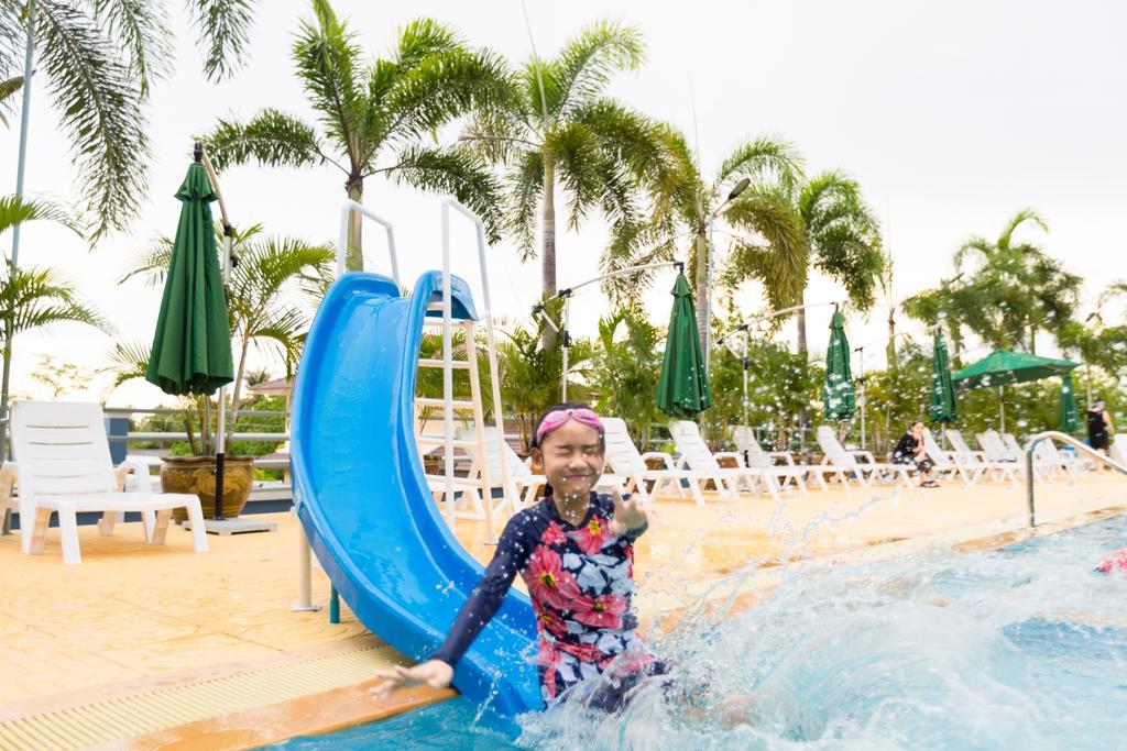 Suan Palm Resort - Tap to explore photos