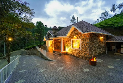 Tiyan Stone Castle Private Villa By VOYE HOMES