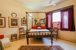 Artistic Posh Delhi House, Delhi
