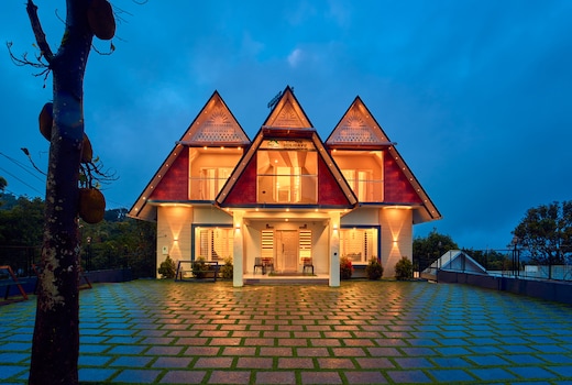 Choice Holiday Resort by VOYE HOMES