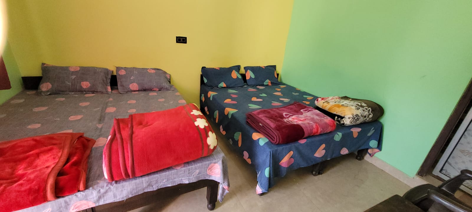 Sarthak Home Stay - Tap to explore photos