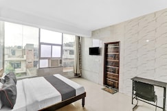 OYO 83030 Delight House, Delhi