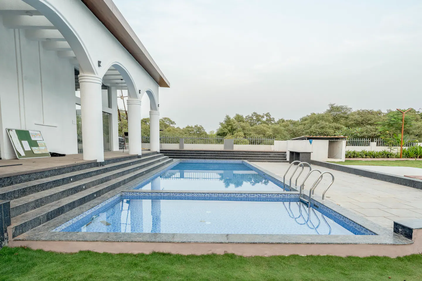 Luxury 2BR Mangrove Pool Wifi A 412