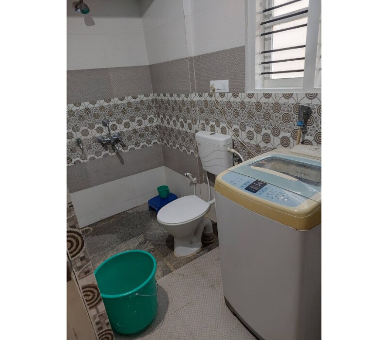 Pet Friendly Cosy Apartment With parking Story Stay - Tap to explore photos