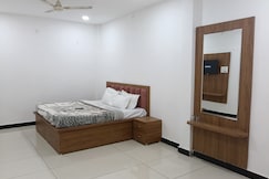 RAMNEE HOME STAY, Ujjain