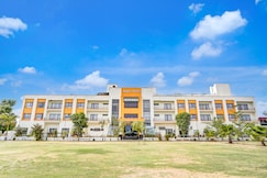 Hotel Amrit Manthan, Banera
