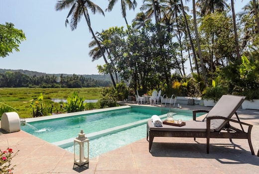Hireavilla | Loto Bianco - 4BHK with Private Pool and Full Feild View