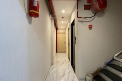 HOTEL LOTO CENTRAL UJJAIN RAILWAY STATION, Khachrod