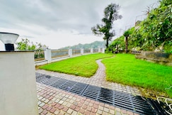 Hotel The Alkonost, Mussoorie