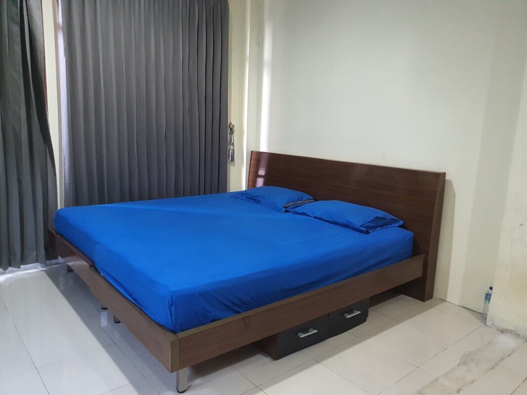 OYO 90816 Wisma Awal Fajar Syariah - Tap to explore photos